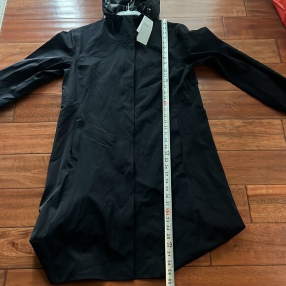NWT Zella Journey Water Resistant Raincoat Size Small - Picture 9 of 10